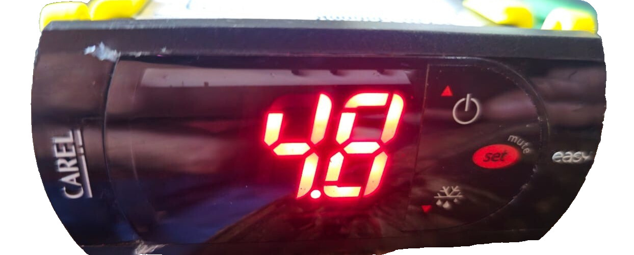 CAREL PZHIC00000K TEMPERATURE CONTROLLER
