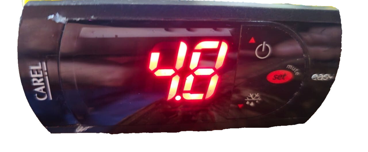 CAREL PZHIS00000K TEMPERATURE CONTROLLER
