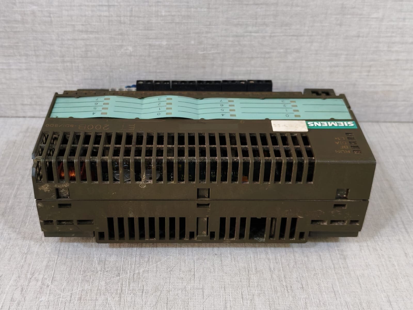 Siemens ET 200B-8DI/8DO ET 200B-8DI/8DO Siemens 6ES5 700-2BA11 with 133-0BH01-0XB0 5