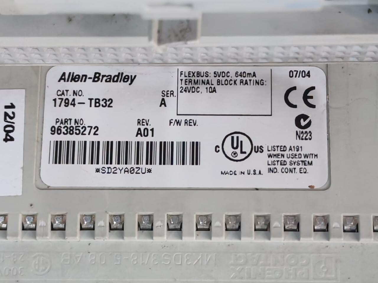 Allen-Bradley 1794-OB32P ALLEN-BRADLEY 1794-OB32P SER A 95760802 REV.A01 WITH 1794-TB32 SER.A 96385272 5