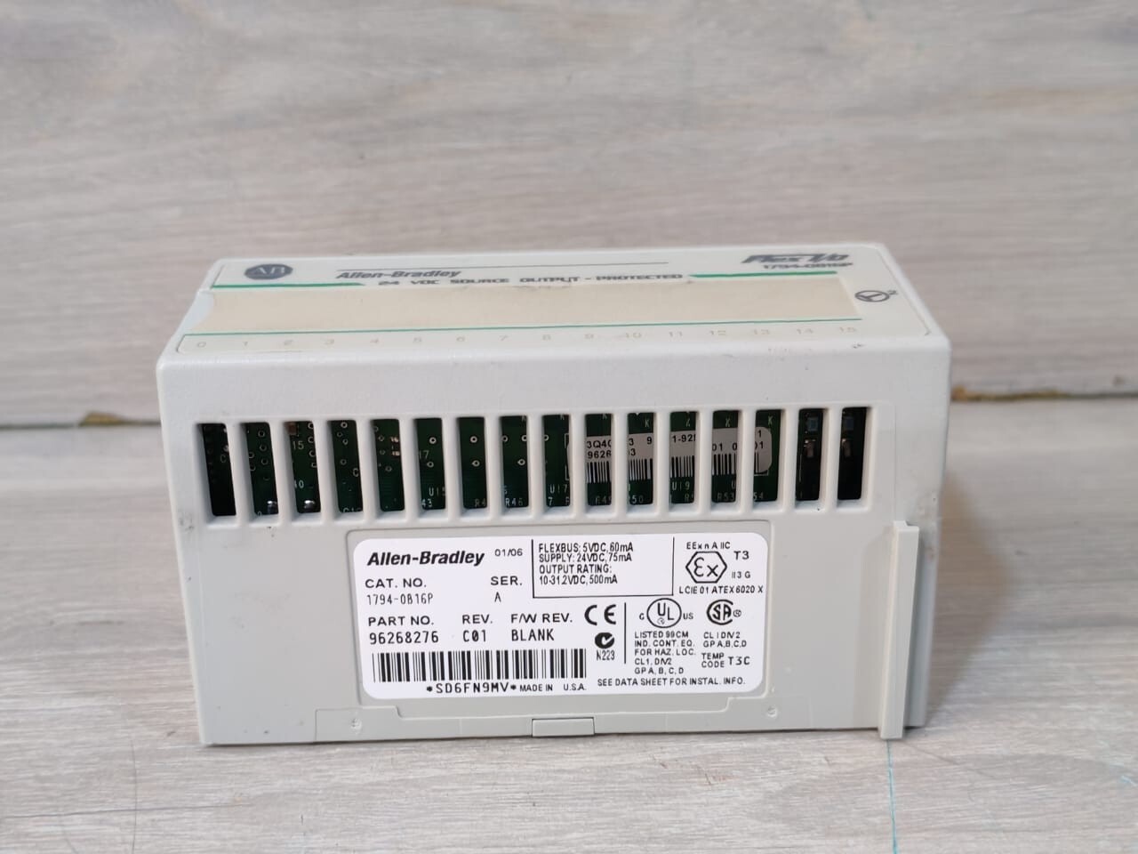 Allen-Bradley 96268276 Allen-Bradley 1794-0B16P Ser.A 96268276 Rev.C01 W/ 1794-TB3 Ser.A 96145476 Base 6