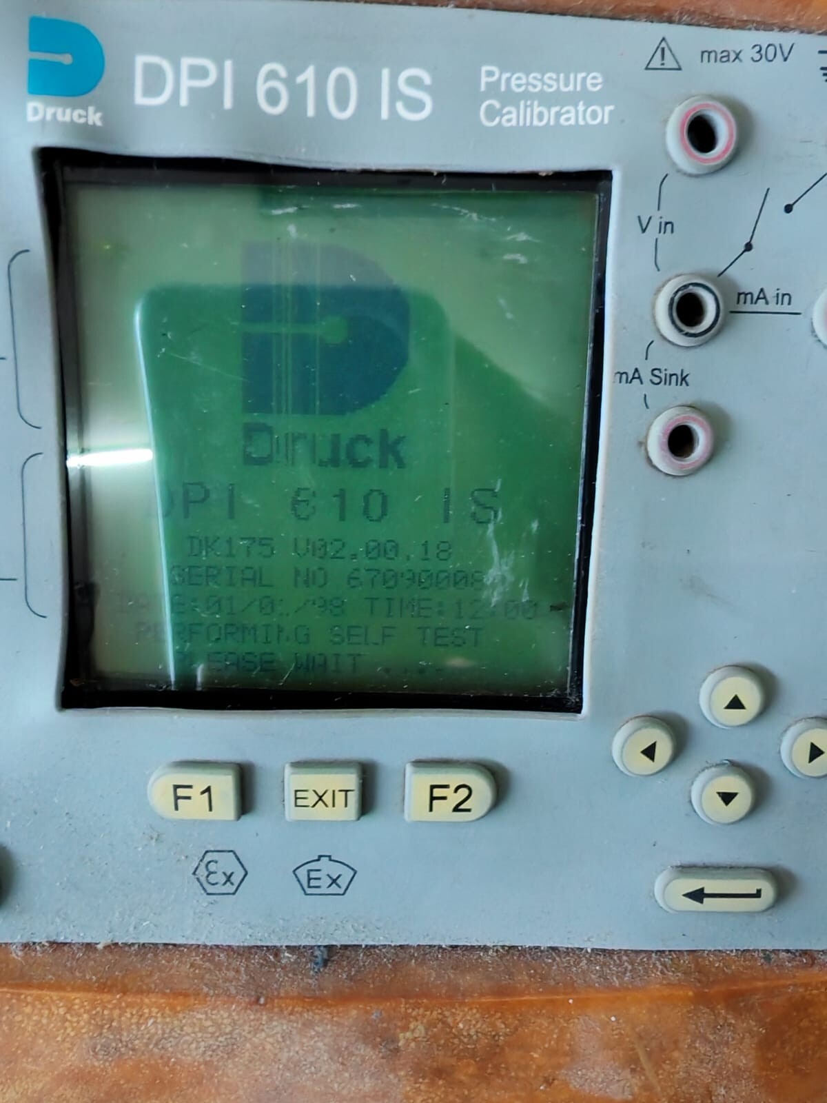 DRUCK DPI-610 Druck DPI 610 IS Pressure Calibrator - or 2