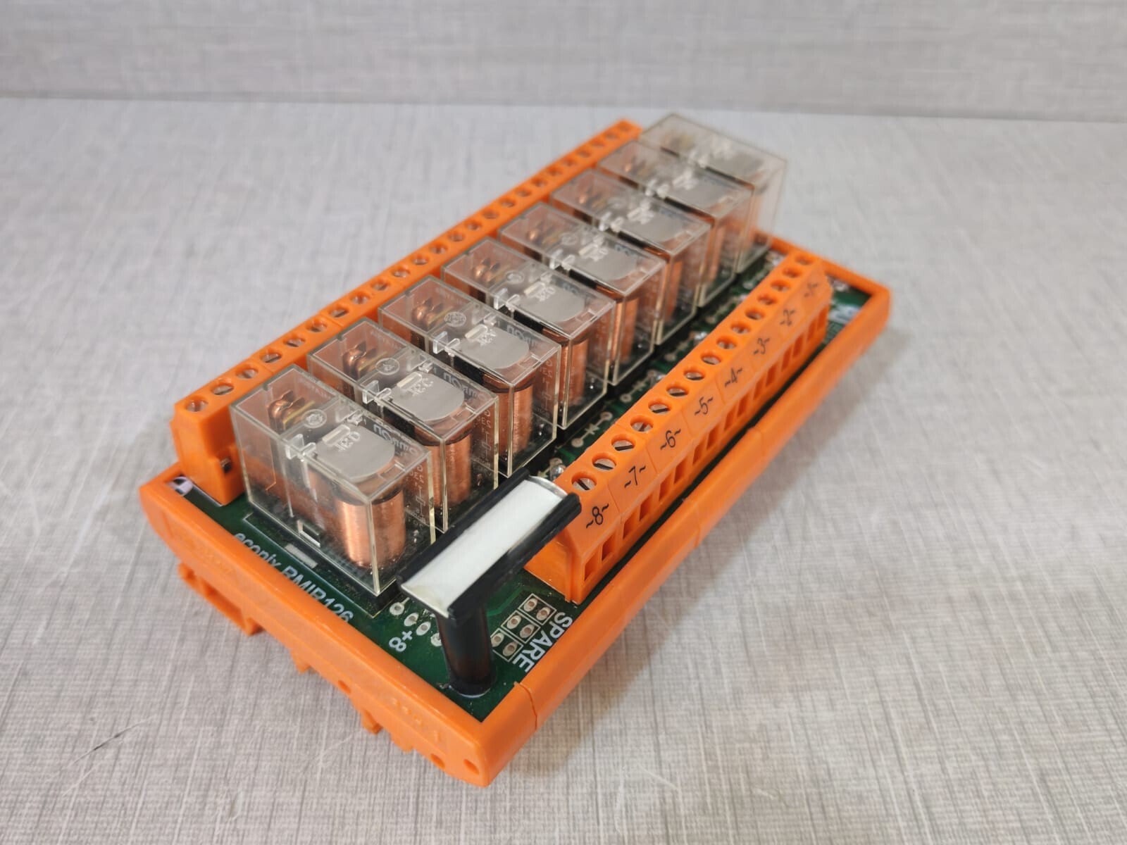 ECONIX RMIR126 ECONIX RMIR126 DIN RAIL MOUNTED RELAY INTERFACE MODULE 8