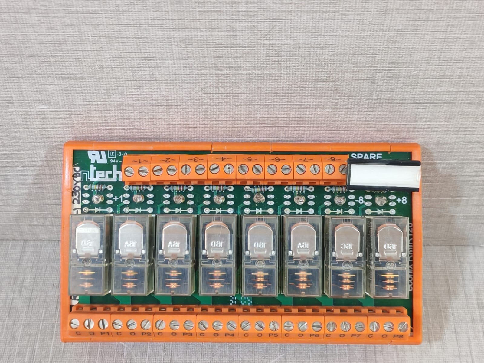 ECONIX RMIR126 DIN RAIL MOUNTED RELAY INTERFACE MODULE
