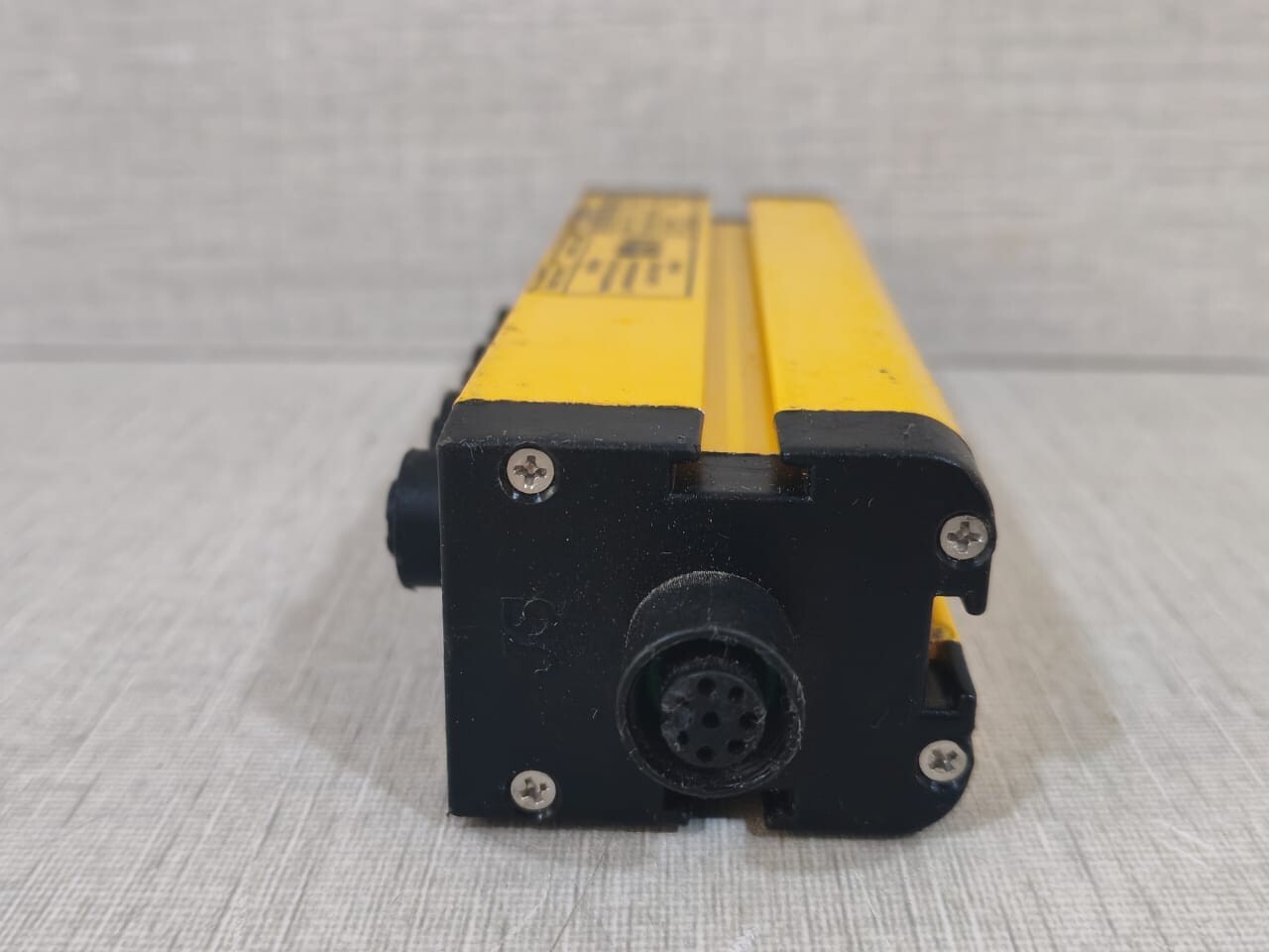 ABB FMC-1 ABB FMC-1 MUTING CONNECTION UNIT 24VDC 7