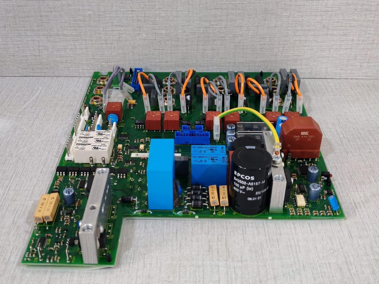 Bosch Rexroth 109-0988-3B01-04 INDRAMAT 109-0988-3B01-04 INVERTER DRIVE TRANSISTOR CIRCUIT 6