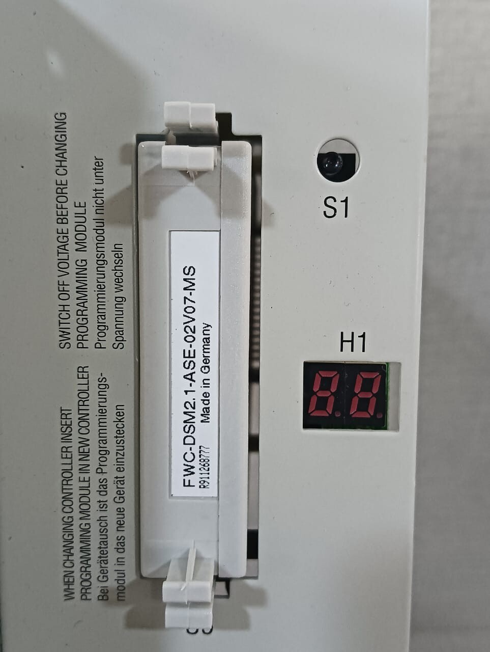 Rexroth DDC01.2-N050C-DA01-01-FW REXROTH / INDRAMAT DDC01.2-N050C-DA01-01-FW AC SERVO COMPACT CONTROLLER 3