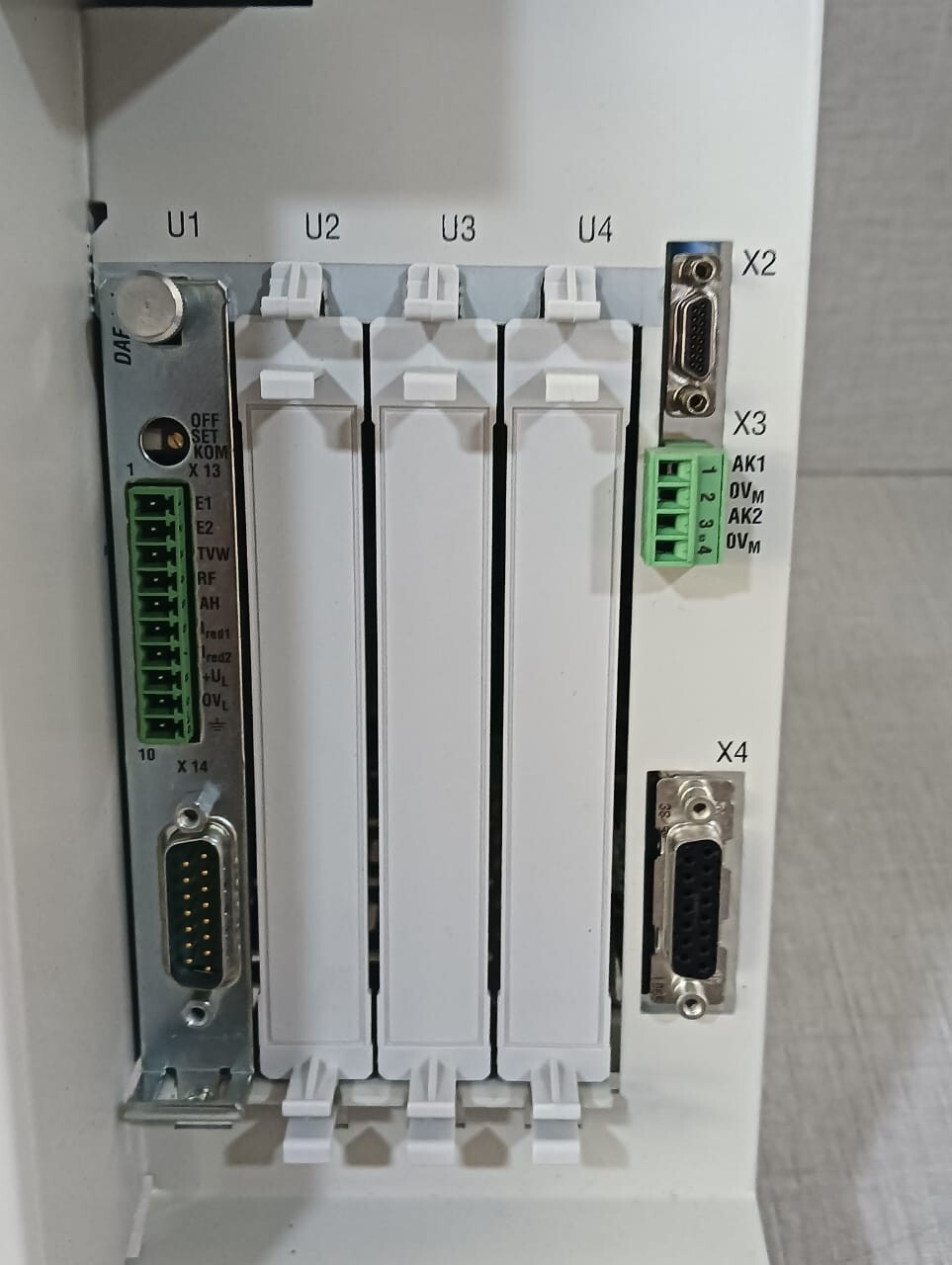 Rexroth DDC01.2-N050C-DA01-01-FW REXROTH / INDRAMAT DDC01.2-N050C-DA01-01-FW AC SERVO COMPACT CONTROLLER 4