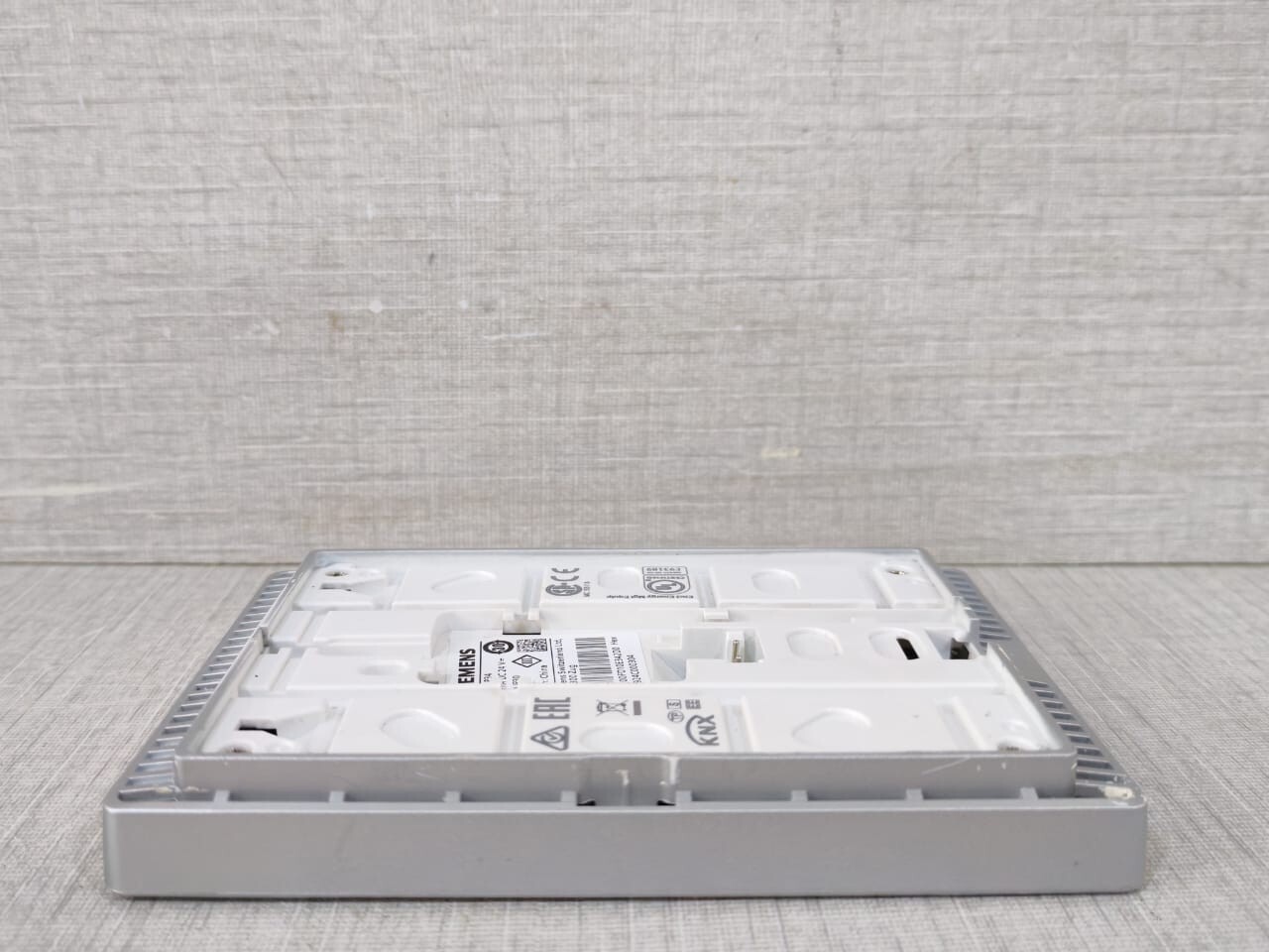 Siemens QMX3.P34 Siemens QMX3.P34 Room Operator Unit - Without Cover 7