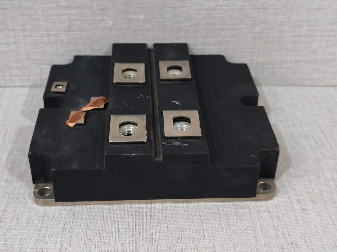 Infineon FZ1600R16KF4-S1 Infineon FZ1600R16KF4-S1 IGBT Module 6