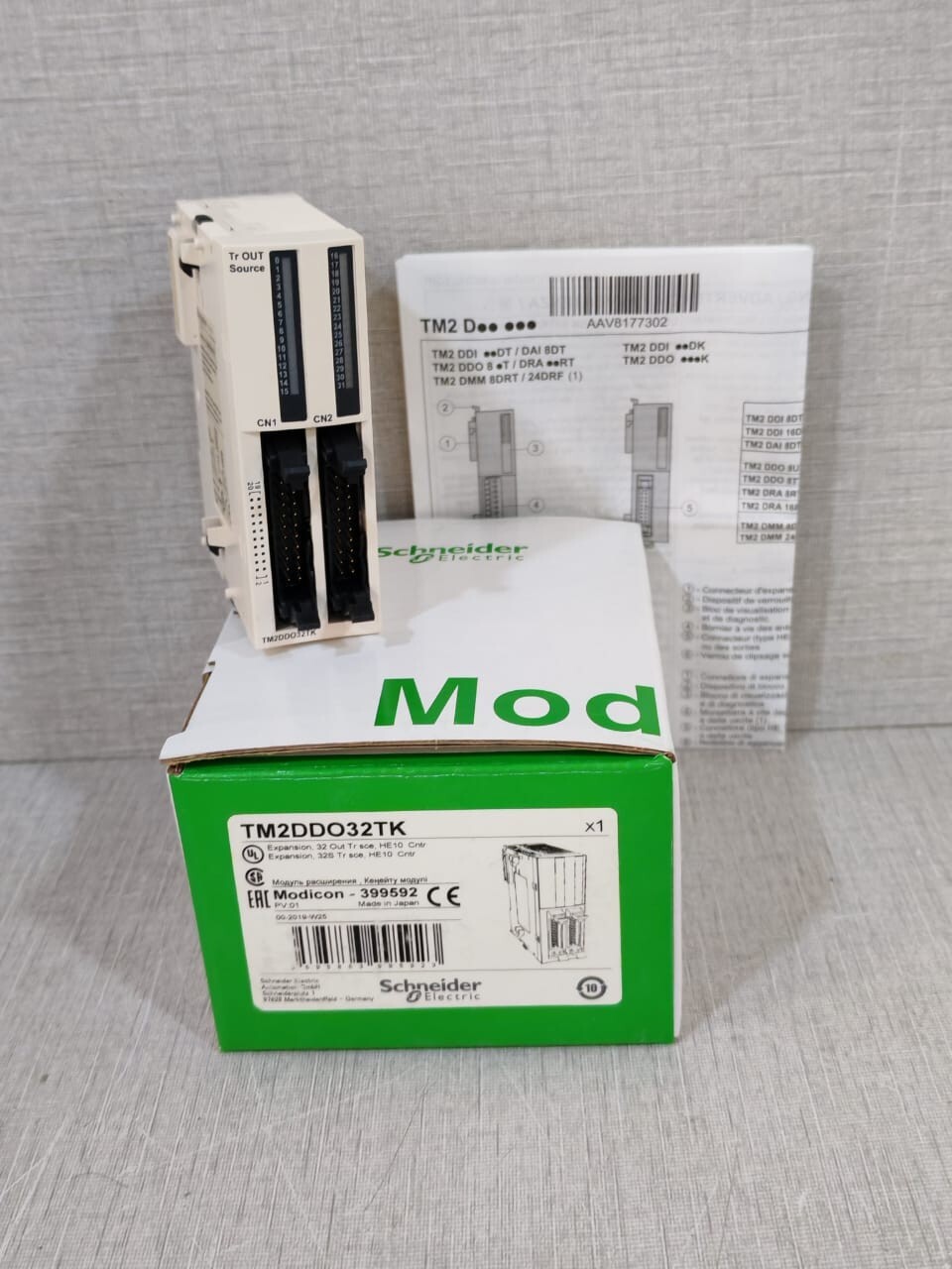 Schneider Electric Modicon TM2DDO32TK PLC Expansion Output Module