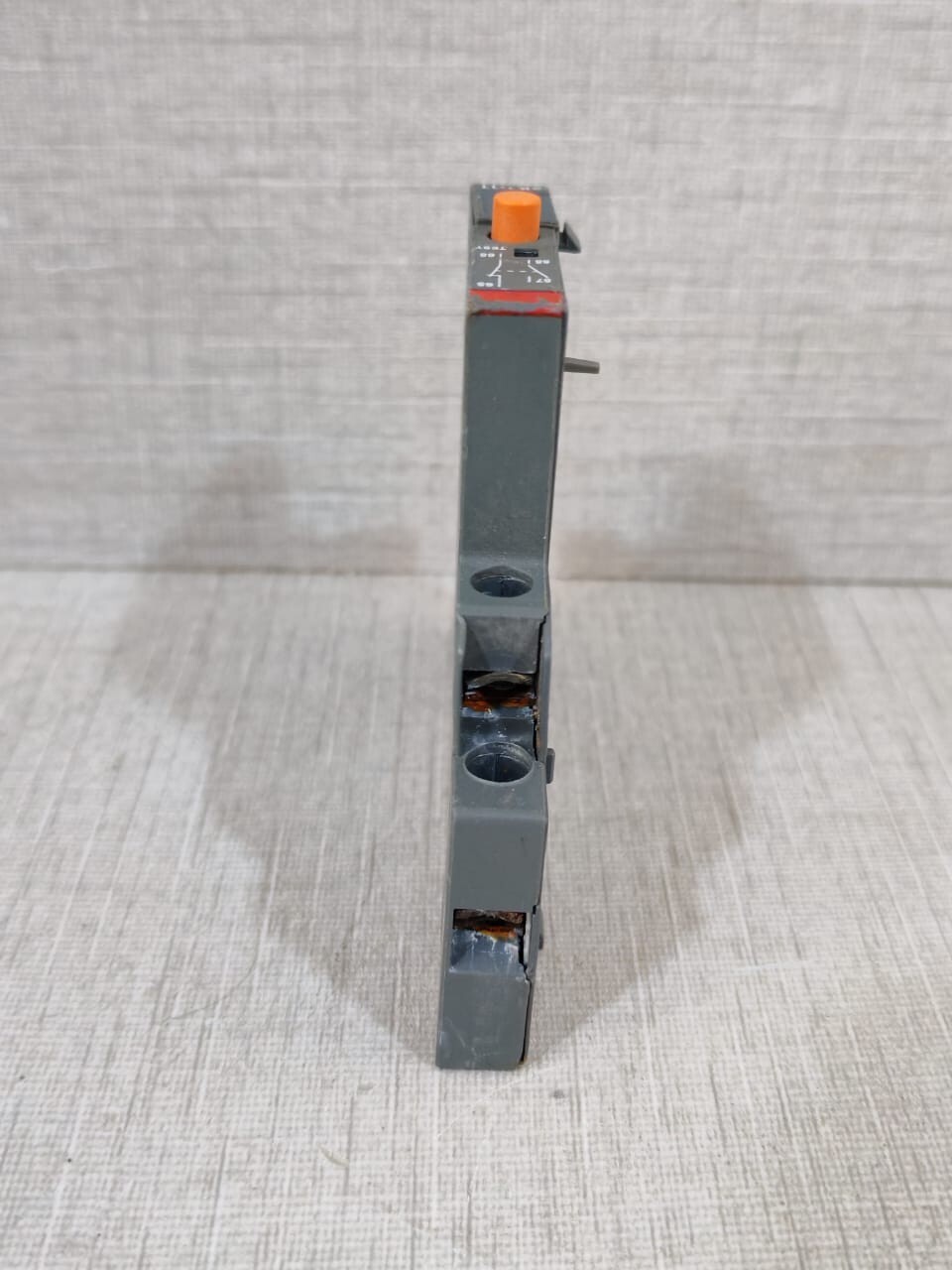 ABB 1SAM201903R1001 ABB SK1-11 SIGNAL CONTACT 1SAM201903R1001 3