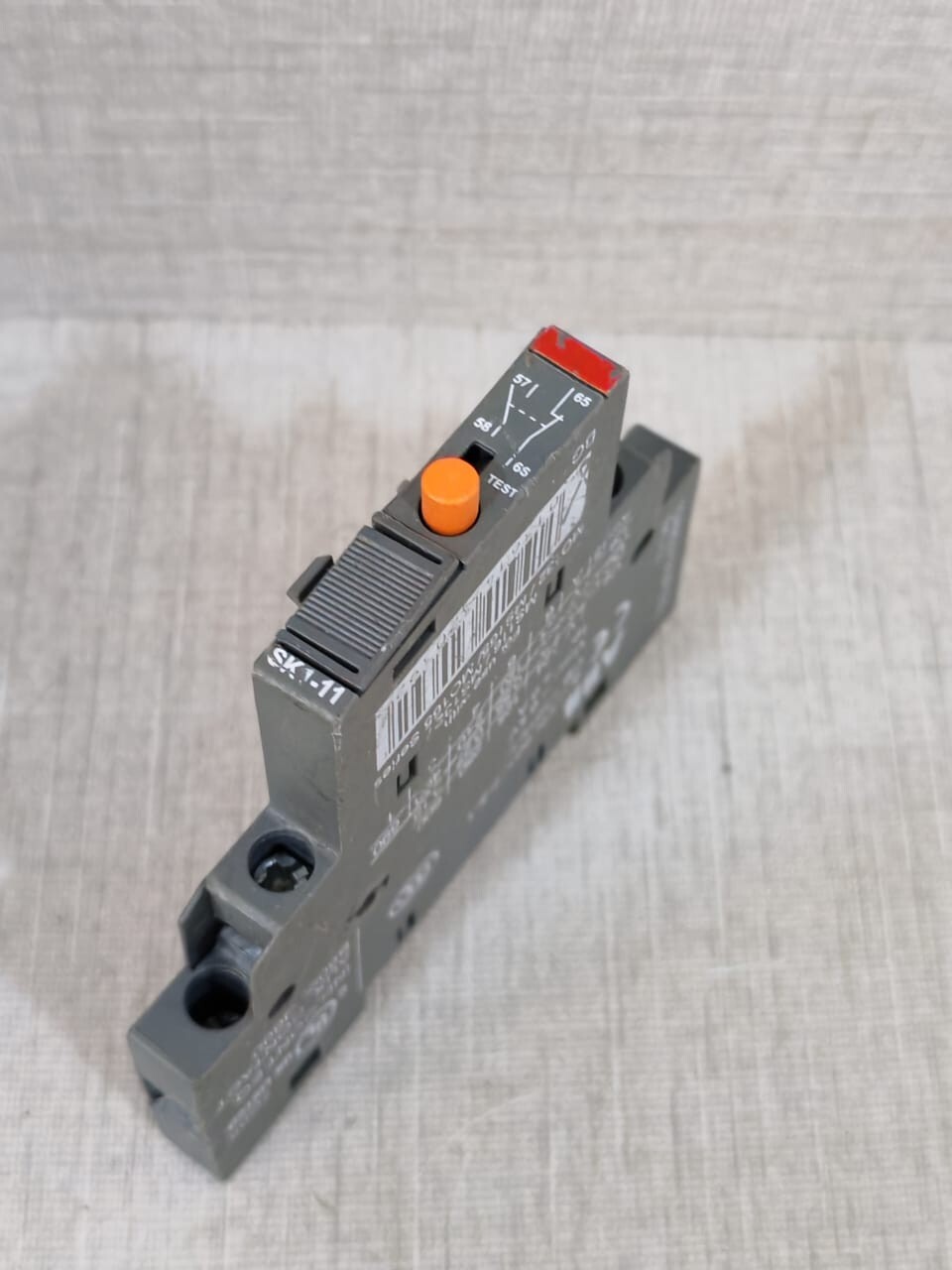 ABB SK1-11 SIGNAL CONTACT 1SAM201903R1001