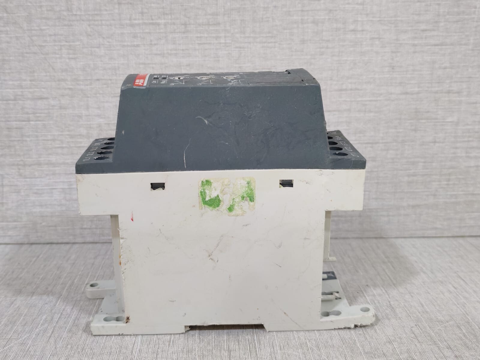 ABB 1SFA896103R7000 ABB PSR3-600-70 SOFT STARTER 1SFA896103R7000-WITH DAMAGED/BROKEN PART 5