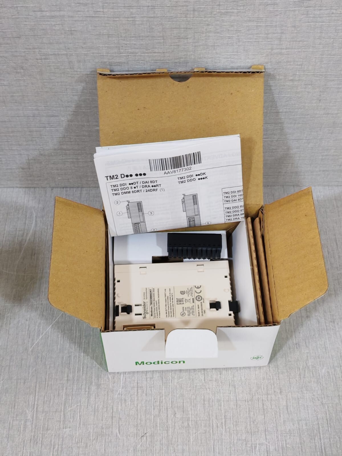 Schneider Electric TM2DMM8DRT Schneider Electric Modicon TM2DMM8DRT PLC Expansion Module 2