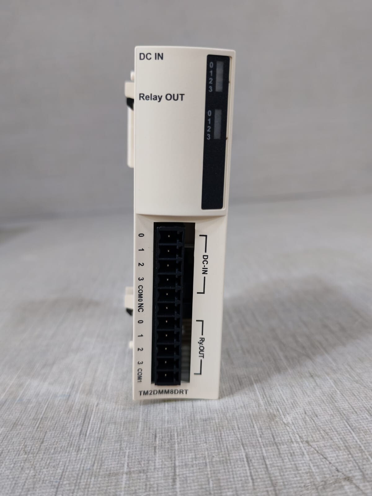 Schneider Electric TM2DMM8DRT Schneider Electric Modicon TM2DMM8DRT PLC Expansion Module 3