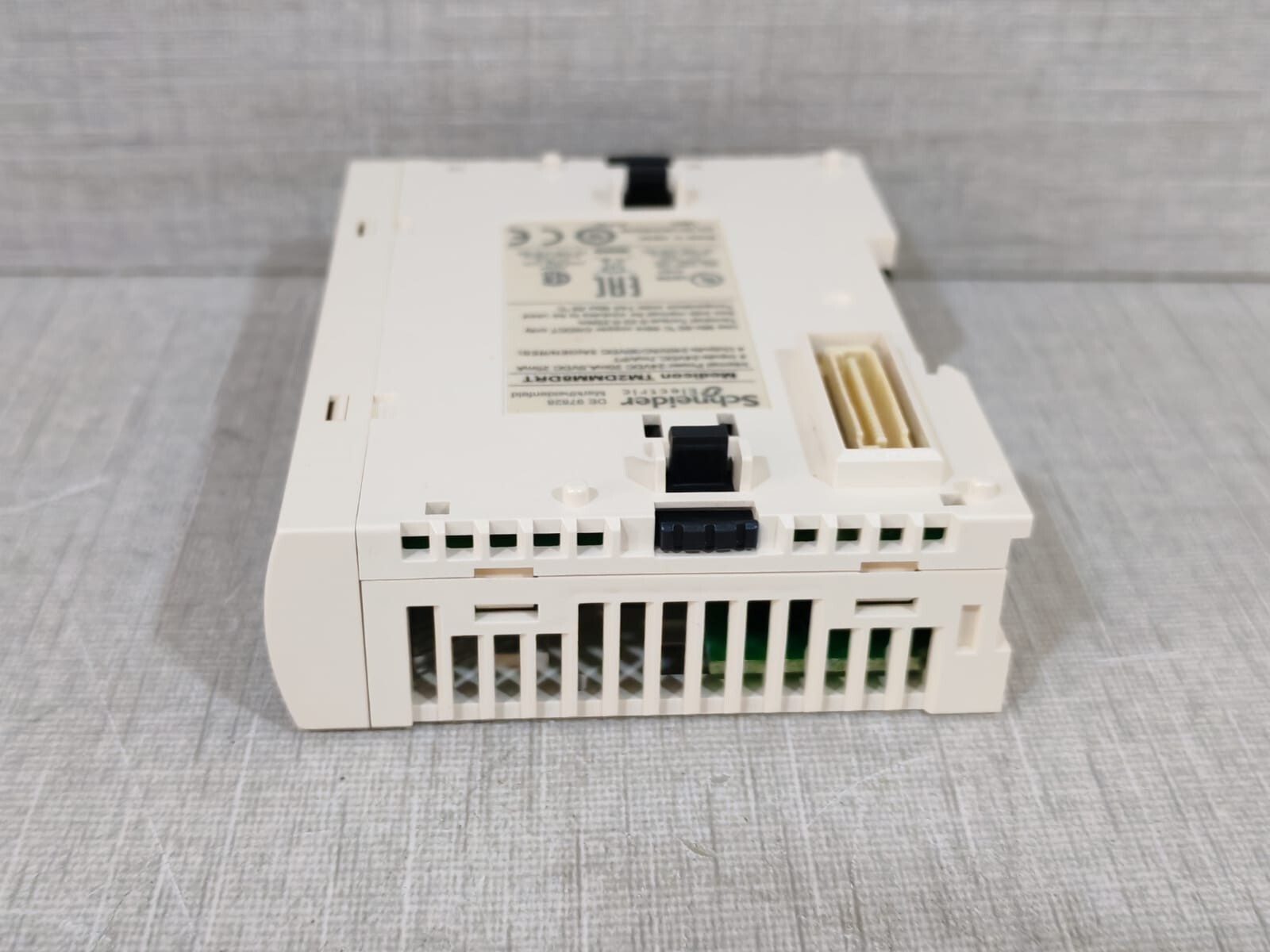 Schneider Electric TM2DMM8DRT Schneider Electric Modicon TM2DMM8DRT PLC Expansion Module 9