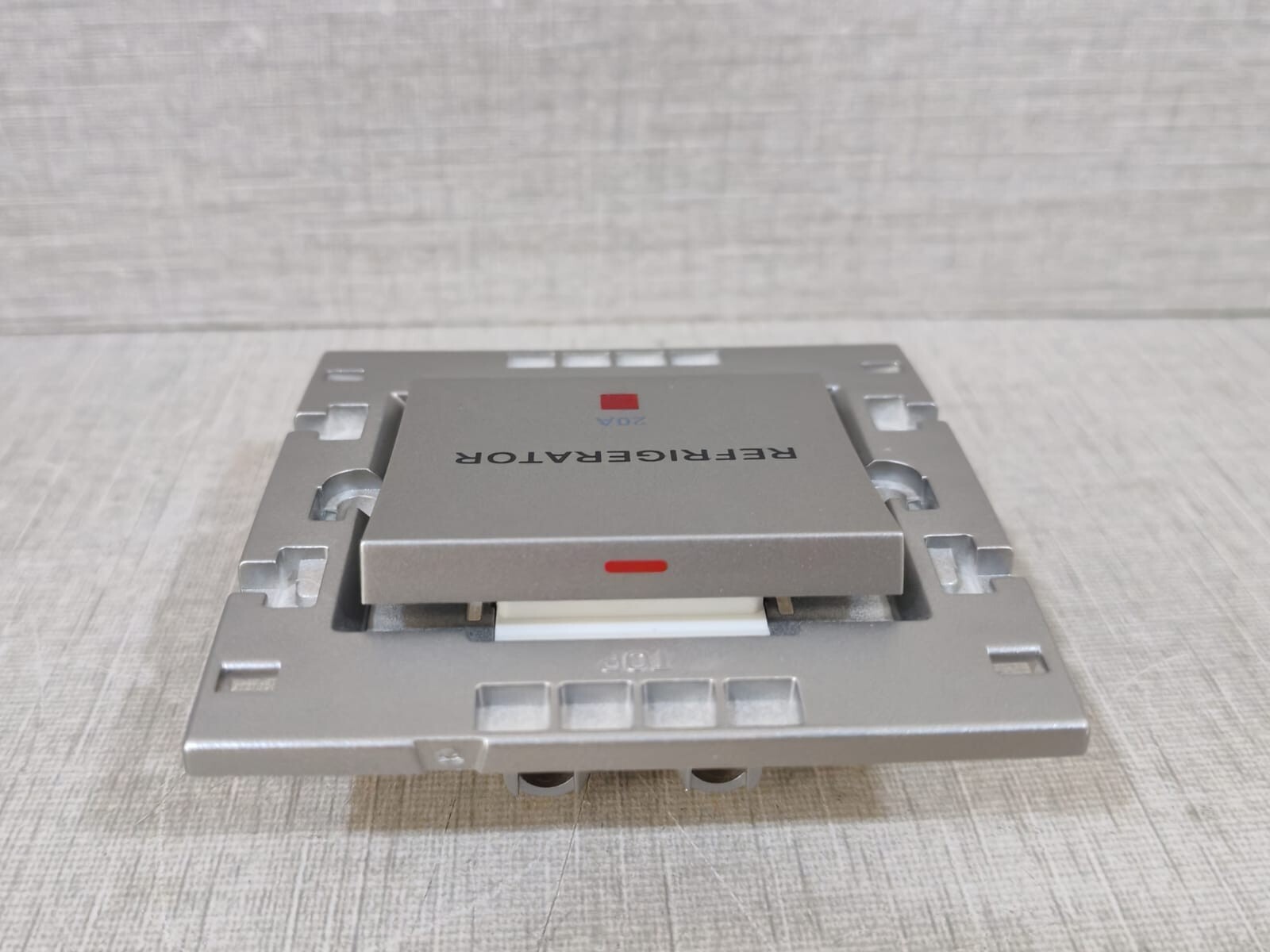 Schneider Electric KB31D20NER SCHNEIDER ELECTRIC KB31D20NER_AS_G12 VIVACE 1 GANG 1 WAY DP SWITCH 20A -1 BOX 9