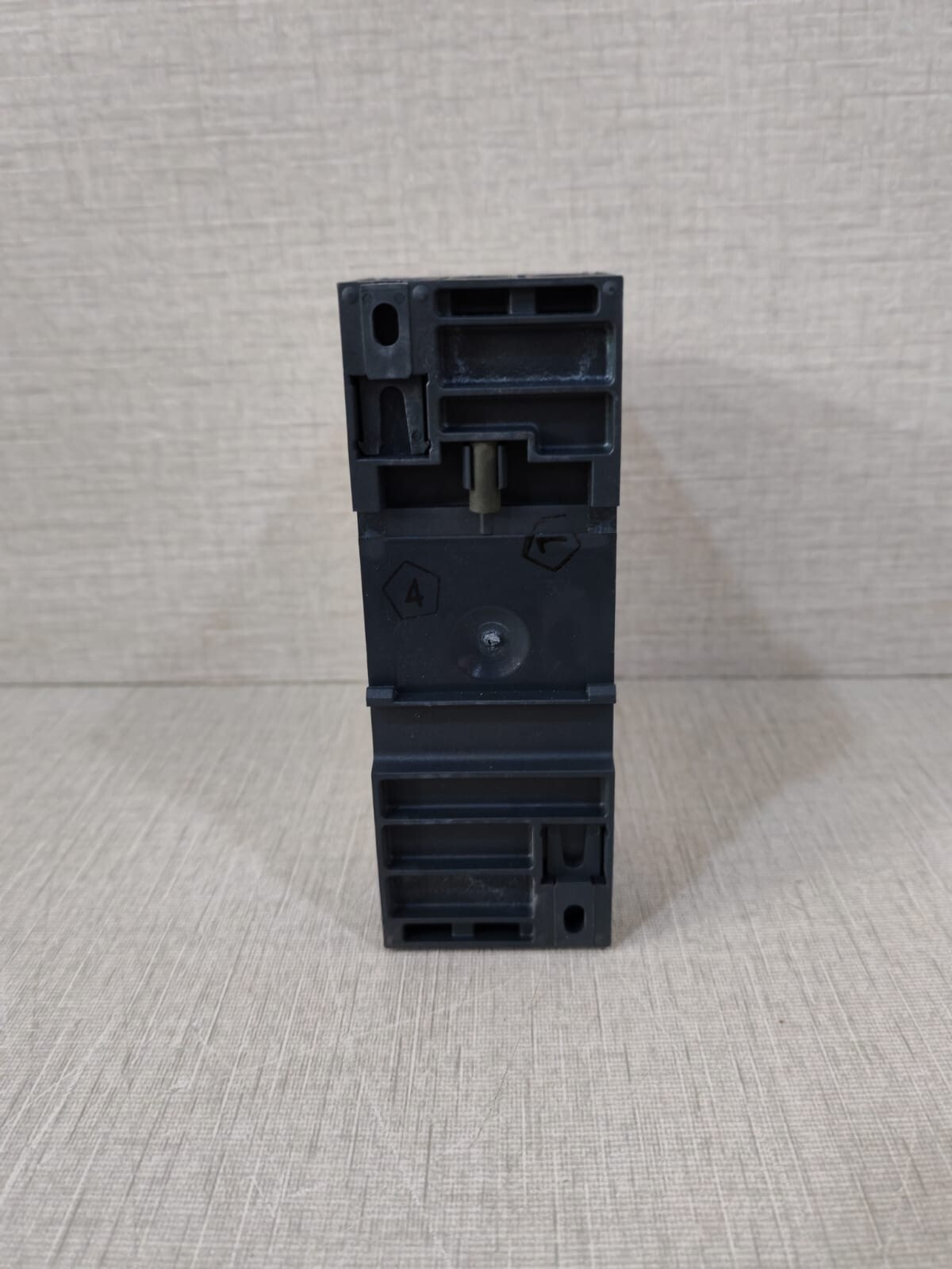 Schneider Electric 066716 Schneider Electric Soft Starter ATS01N112FT Altistart 01, 066716 | 12A 110-480V 9