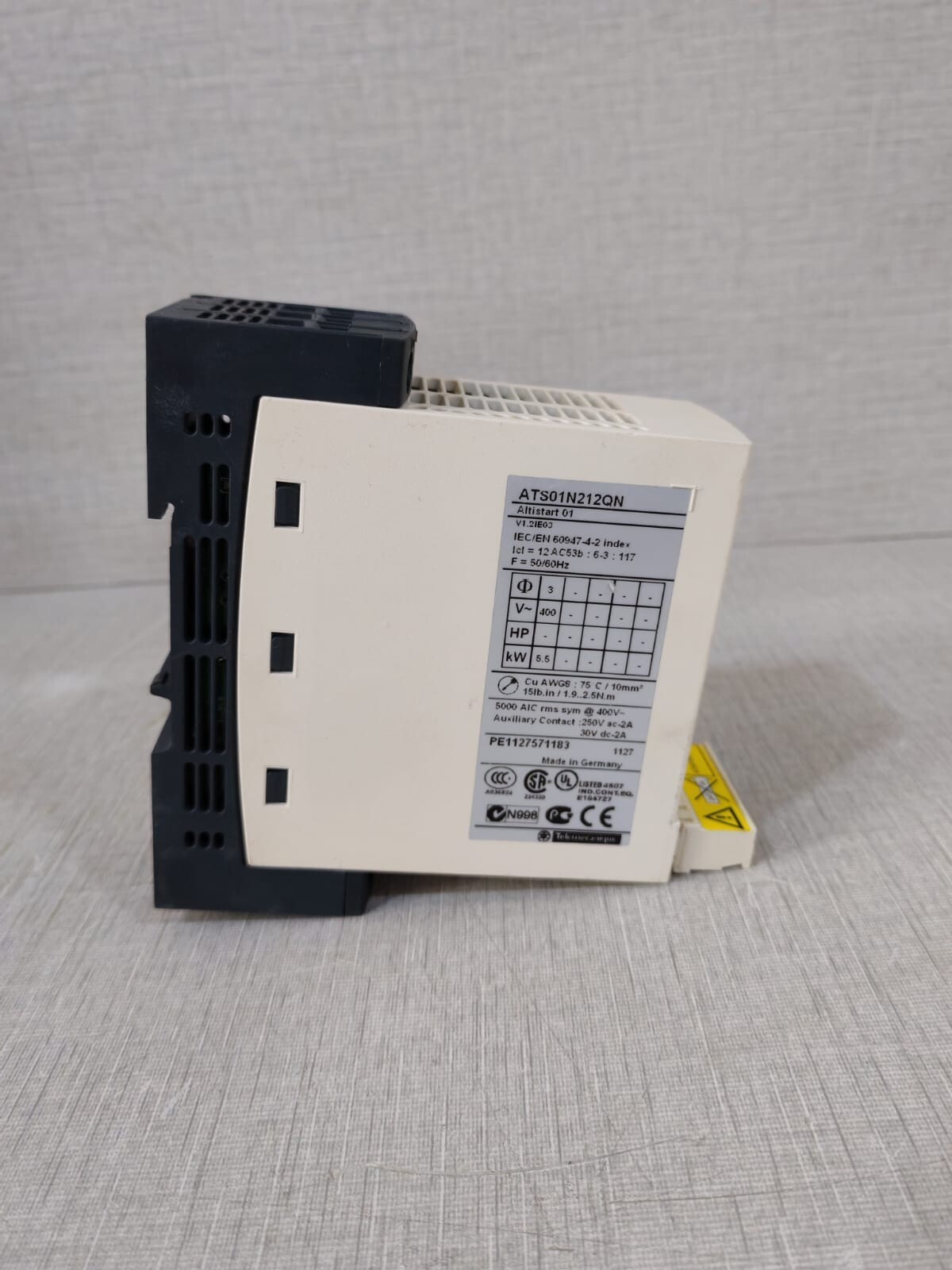 Schneider Electric ATS01N212QN Schneider Electric Soft Starter ATS01N212QN ALTISTART 01 3
