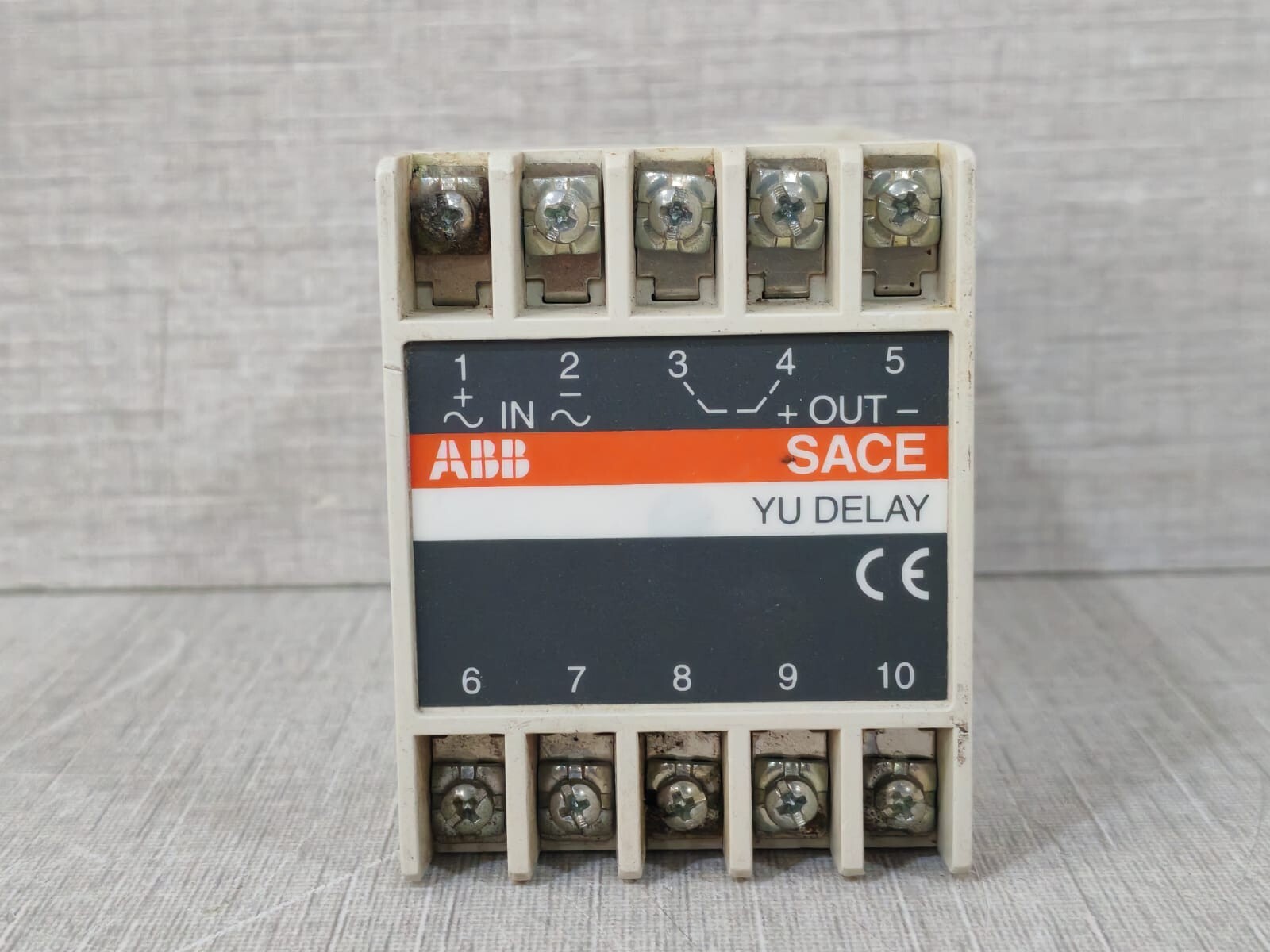 ABB 702209/80-5 ABB SACE YU DELAY 702209/80-5 TIME DELAY RELAY 2