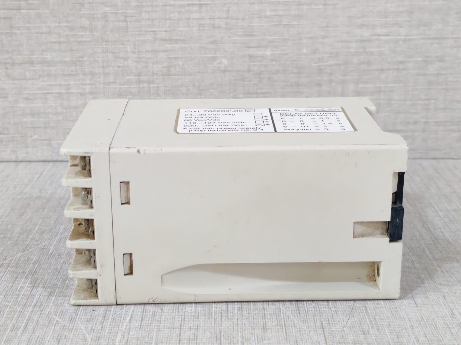 ABB 702209/80-5 ABB SACE YU DELAY 702209/80-5 TIME DELAY RELAY 7