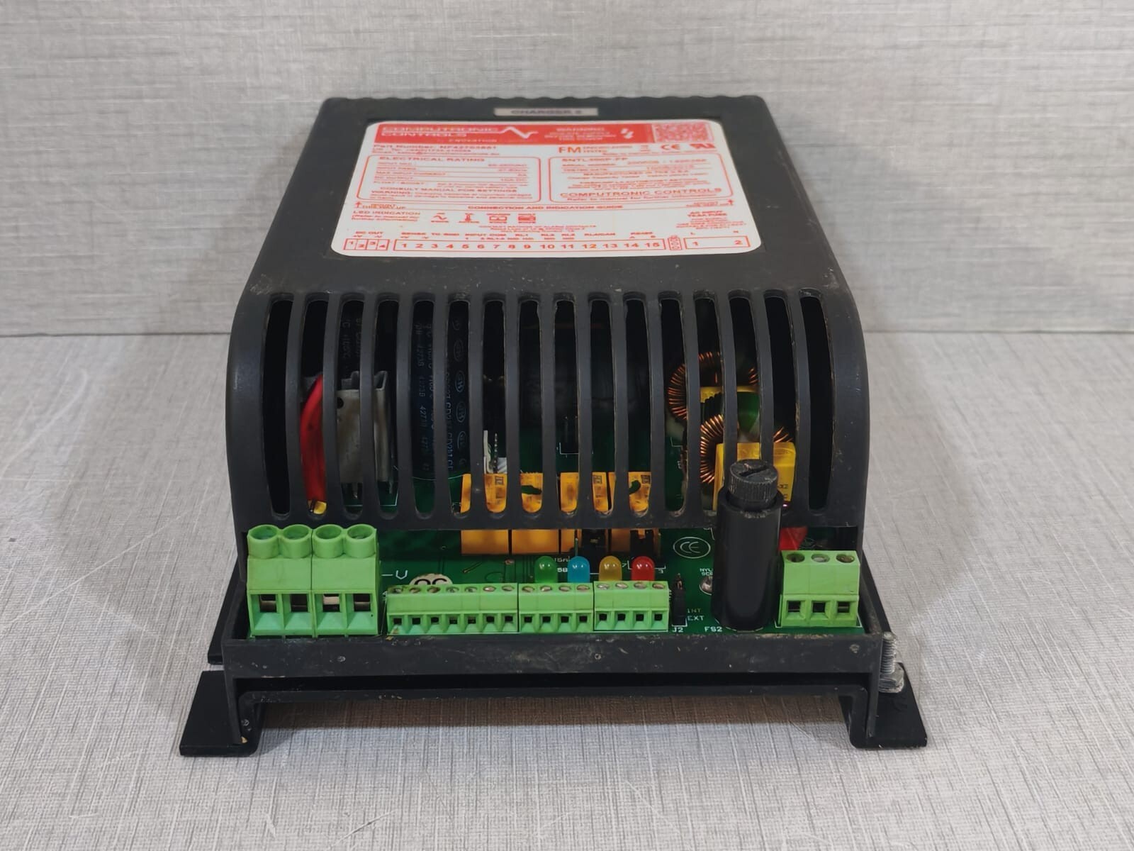 COMPUTRONIC CONTROLS BY ENOVATION CONTROL NF42703851 COMPUTRONIC CONTROLS BY ENOVATION CONTROL SNTL300P-FP BATTERY CHARGER NF42703851 6