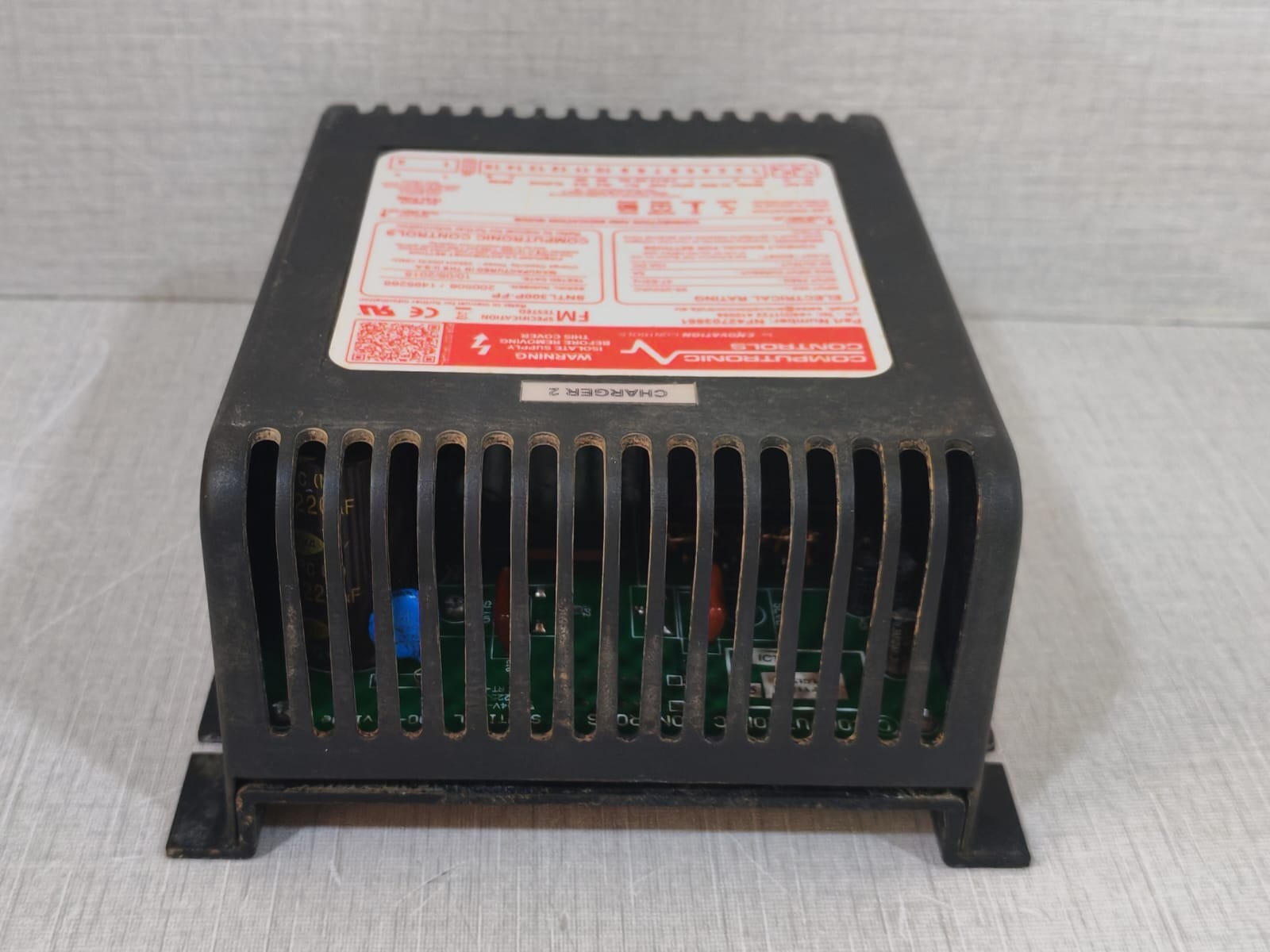 COMPUTRONIC CONTROLS BY ENOVATION CONTROL NF42703851 COMPUTRONIC CONTROLS BY ENOVATION CONTROL SNTL300P-FP BATTERY CHARGER NF42703851 8