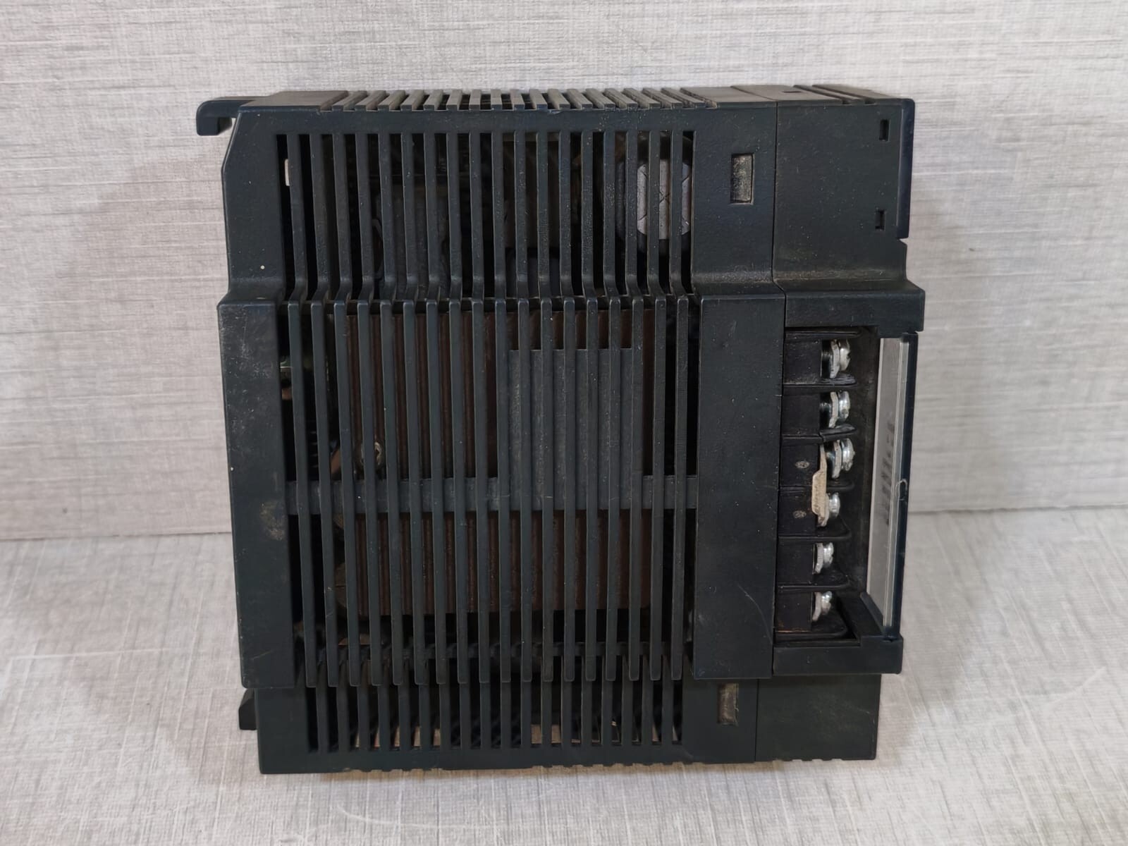 GE Fanuc IC694PWR330A GE FANUC RX3i IC694PWR330A POWER SUPPLY 120/240VAC HI-CAP 30W 7