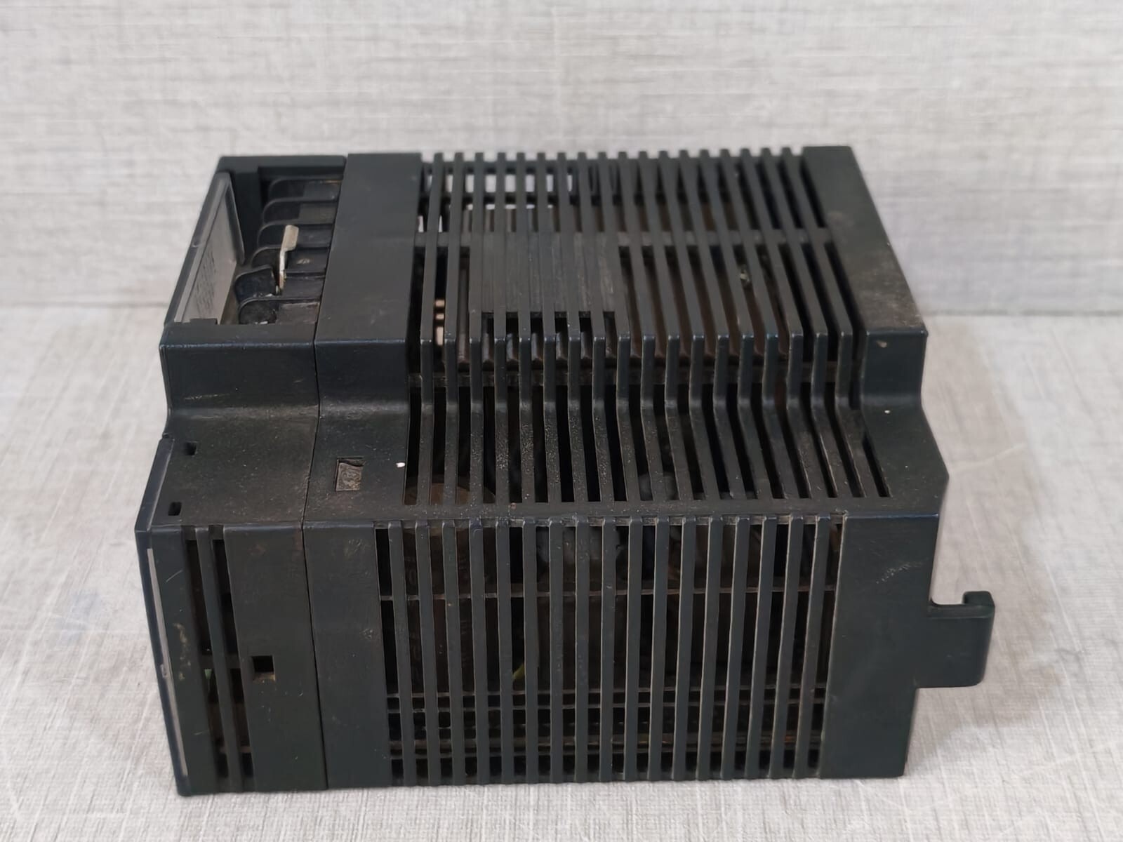 GE Fanuc IC694PWR330A GE FANUC RX3i IC694PWR330A POWER SUPPLY 120/240VAC HI-CAP 30W 9