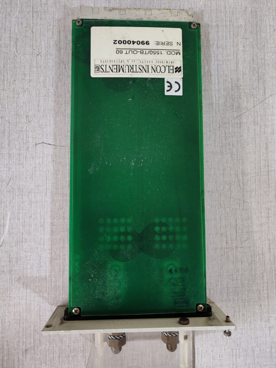 ELCON INSTRUMENTS 1550/TB-OUT 60 ELCON INSTRUMENTS 1550/TB-OUT 60 Power Supply 2