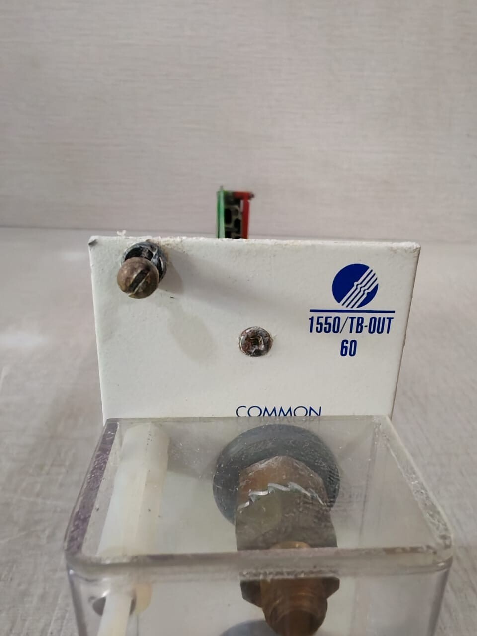 ELCON INSTRUMENTS 1550/TB-OUT 60 ELCON INSTRUMENTS 1550/TB-OUT 60 Power Supply 4