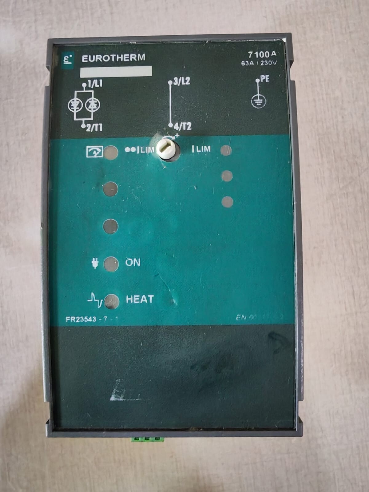 EUROTHERM 7100A 63A 230V EUROTHERM 7100A ADVANCED CONTROLLER POWER THYRISTOR 63A/230V 2