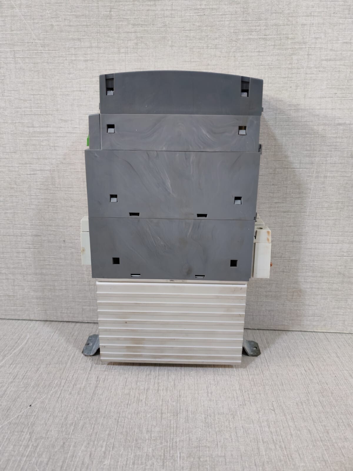 EUROTHERM 7100A 63A 230V EUROTHERM 7100A ADVANCED CONTROLLER POWER THYRISTOR 63A/230V 5
