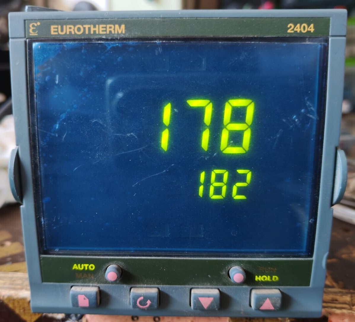 Eurotherm EUROTHERM EUROTHERM 2404 Temperature Controller Module 4