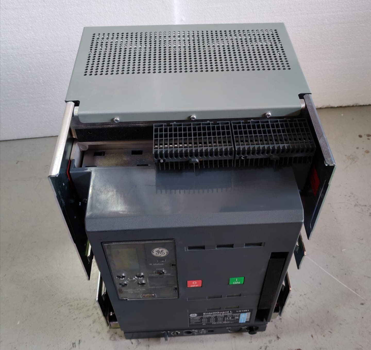 GE LTG00K9XXSFXXXX GE EntelliGuard L LG13S1 LTG00K9XXSFXXXX IN=1250A BB5341 Power Circuit Breaker 6