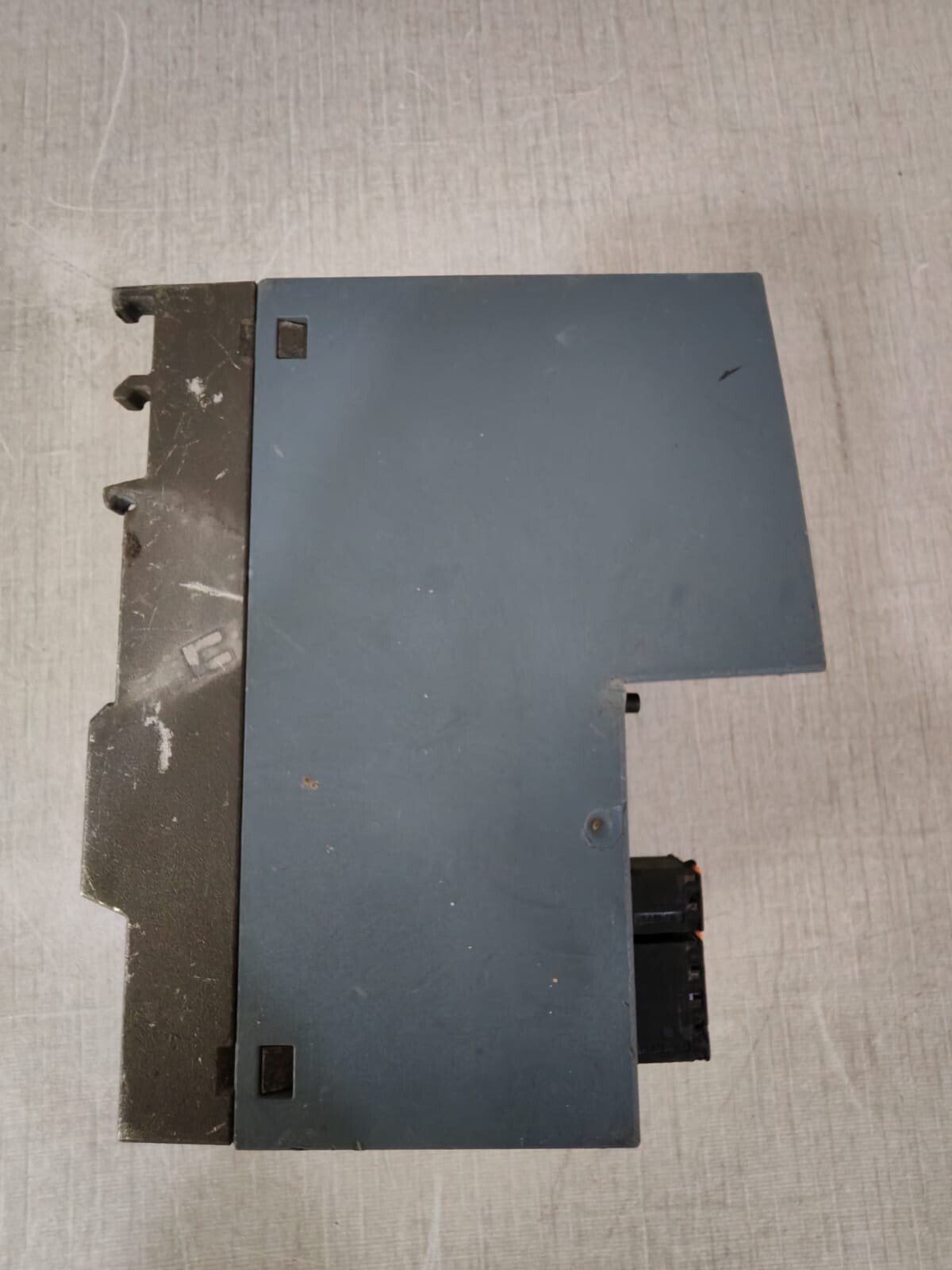 Siemens 6GK5106-2BB00-2AC2 Siemens 6GK5106-2BB00-2AC2 SCALANCE XC106-2 Ethernet Switch 8