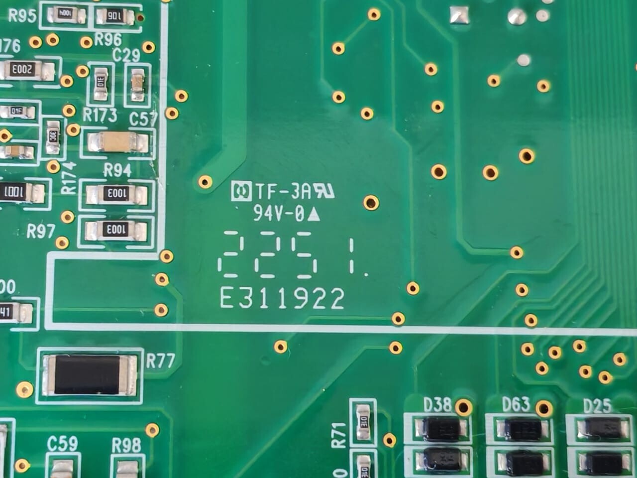UNKNOWN E311922 TF-3A 94V-0 E311922 / 34479-30 PCB BOARD 2