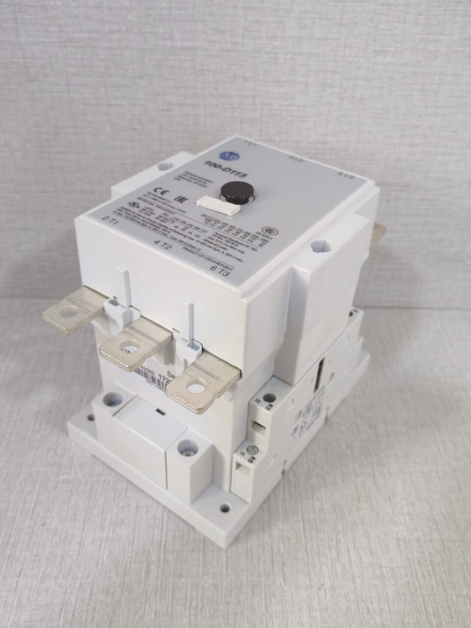 Allen-Bradley 100-D115KF11 SER B ALLEN-BRADLEY 100-D115 CONTACTOR 100-D115KF11 SER B 10
