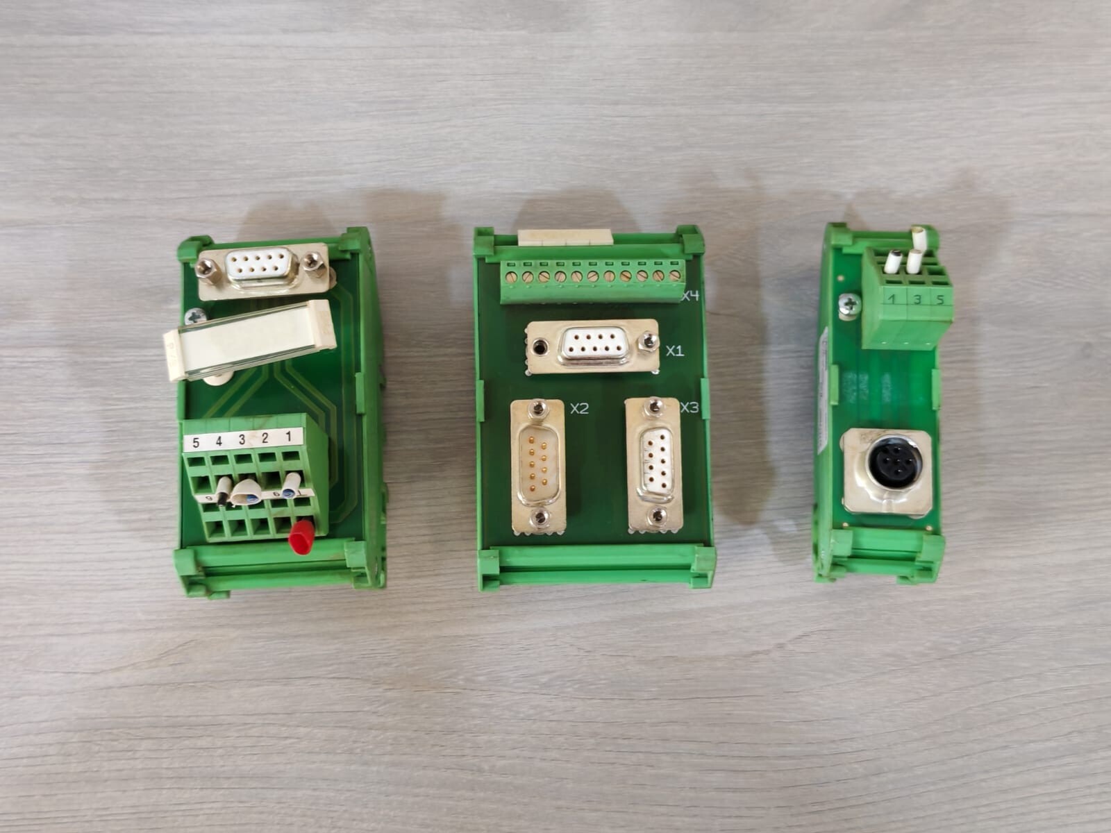 Phoenix Contact CONTACT2760623 Phoenix Contact 2760623 + 2295949 + 2903610 PLC Module 2