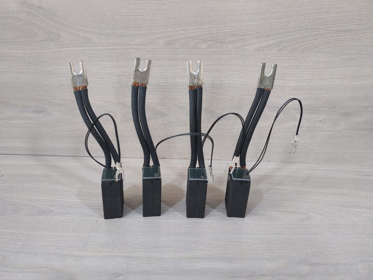 UNKNOWN TD-602 TD 602 / TD602 Carbon Brush - LOT 4 PCS 3