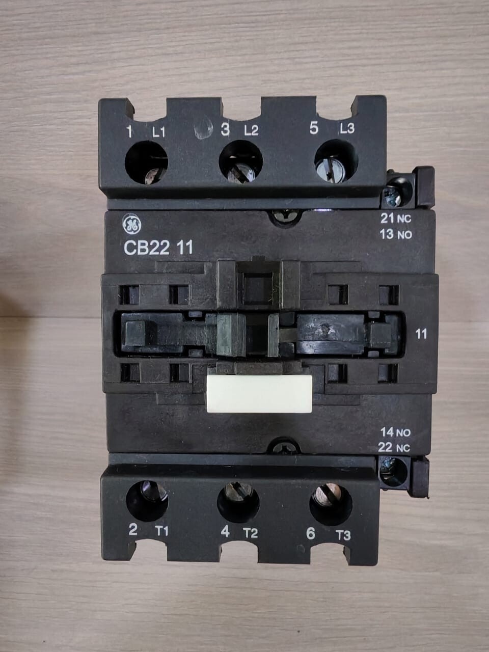 GE CB22A311M3 GENERAL ELECTRIC CB22 11 SERIES CB CONTACTOR CB22A311M3 2