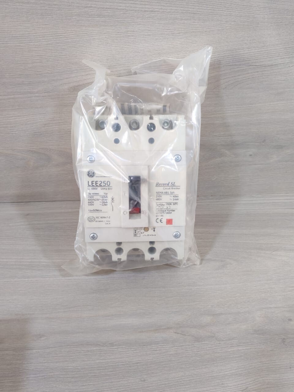 GE LEE35T5F160KF GE LEE250 Record SL LEE35T5F160KF Circuit Breaker 2