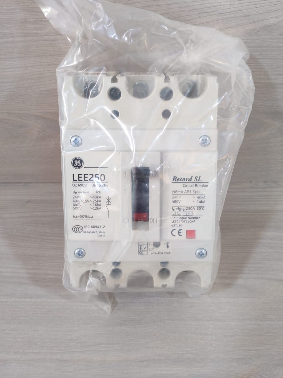 GE LEE35T5F250KF GE LEE250 Record SL LEE35T5F250KF Circuit Breaker 2