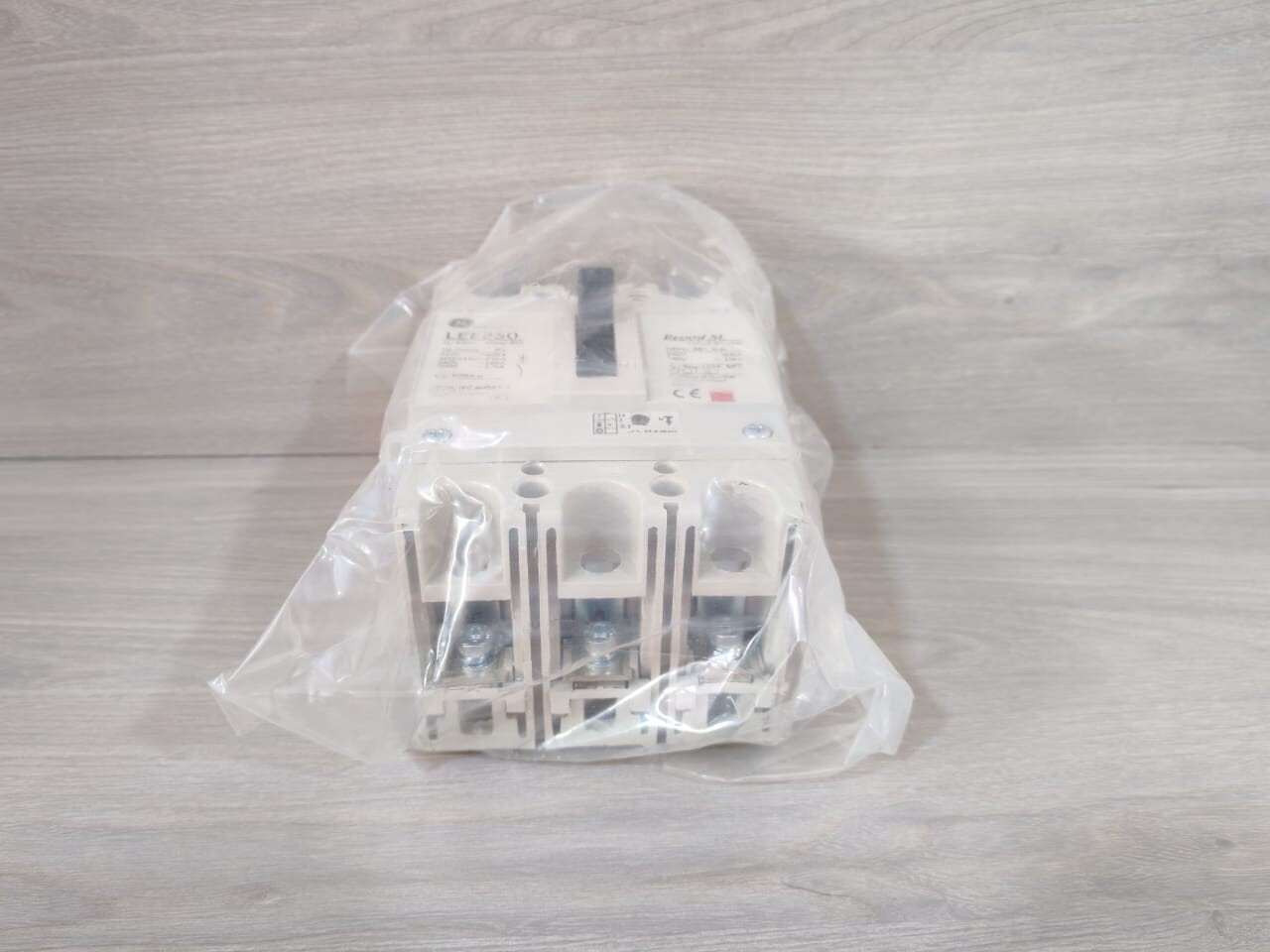 GE LEE35T5F250KF GE LEE250 Record SL LEE35T5F250KF Circuit Breaker 6