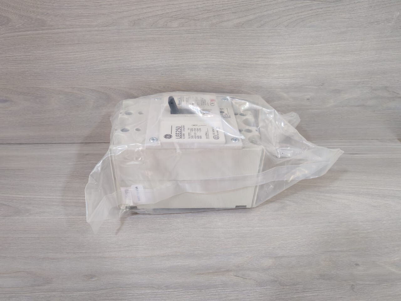 GE LEE35T5F250KF GE LEE250 Record SL LEE35T5F250KF Circuit Breaker 8