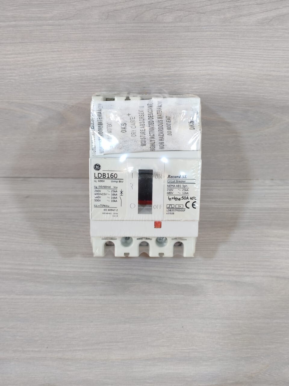 GE LDB35TF050GF GE LDB160 Record SL LDB35TF050GF Circuit Breaker 2