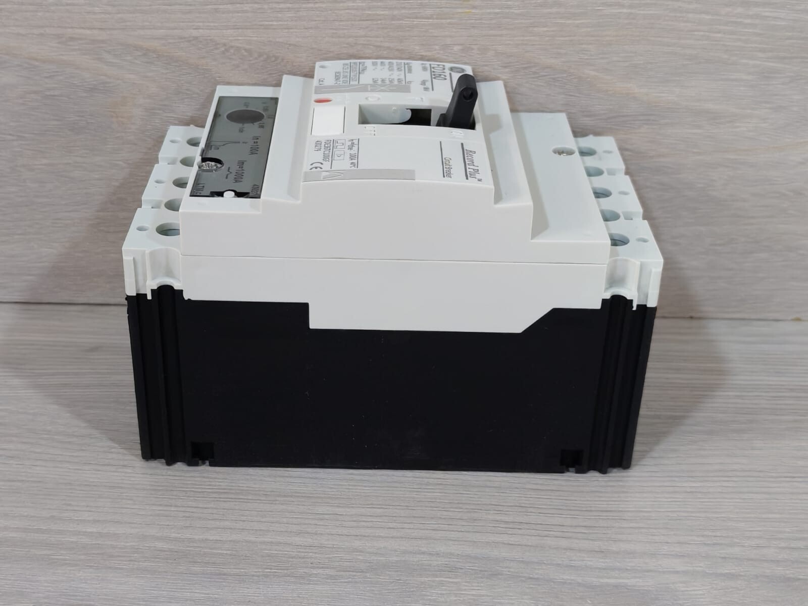 GE FDE36TC100GF GE FD160 Record Plus Circuit Breaker FDE36TC100GF 10