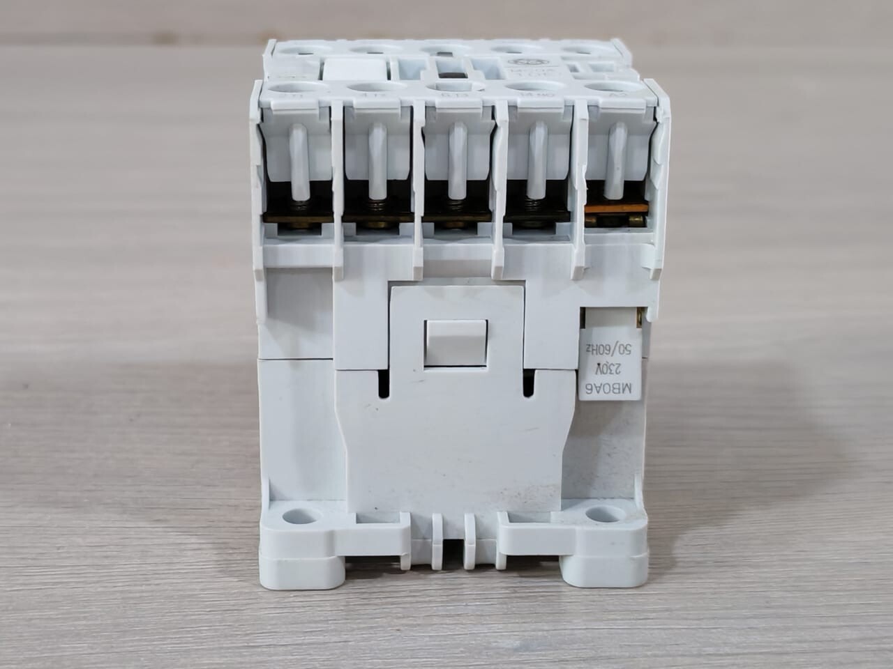 GE MC0A310AT6 General Electric MC0A310AT6 Contactor 102442 6