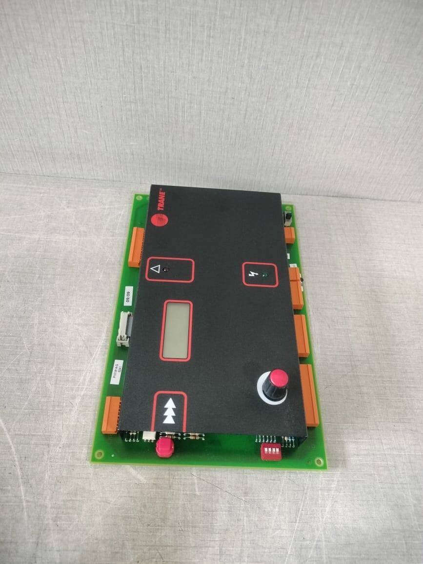 Trane X137401200 01 TRANE X137401200 01 A1 / MOD0013E / P101815- 1 C MICROCHILLER MODULES 3